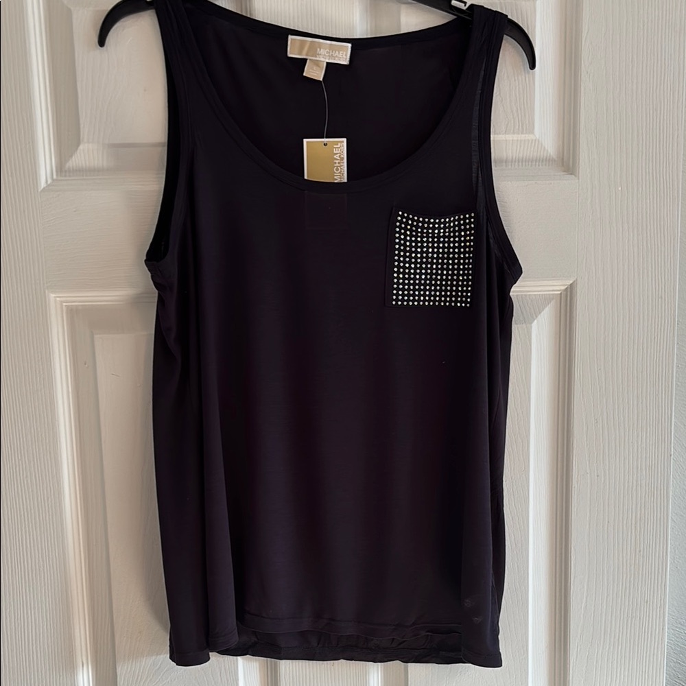 Elegant Black Sleeveless Top with Studded Pocket